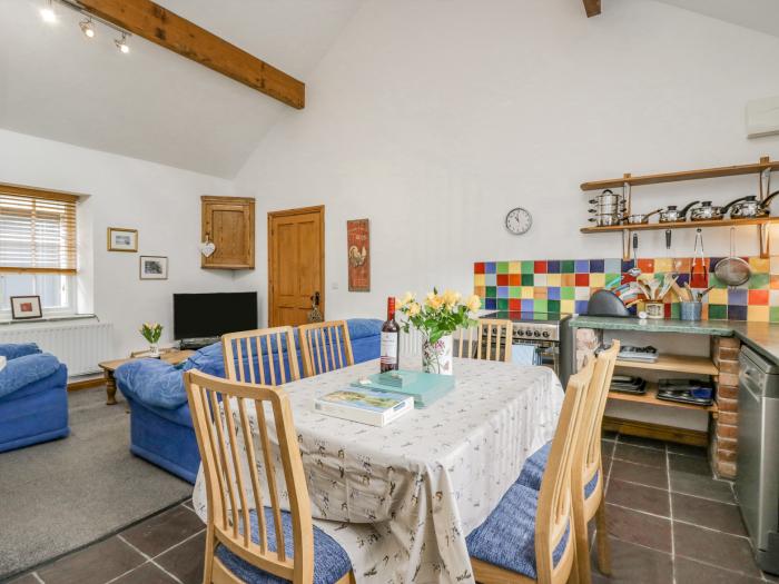 Shundraw Cottage in Threlkeld, Cumbria, ground-floor bedroom, Smart TVs, dog-friendly, close to shop