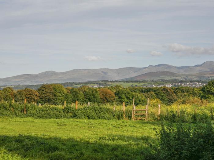 Bron Haul, Brynsiencyn