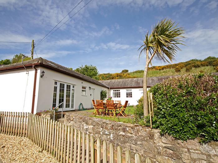 Menai Cottage, Brynsiencyn, Isle Of Anglesey