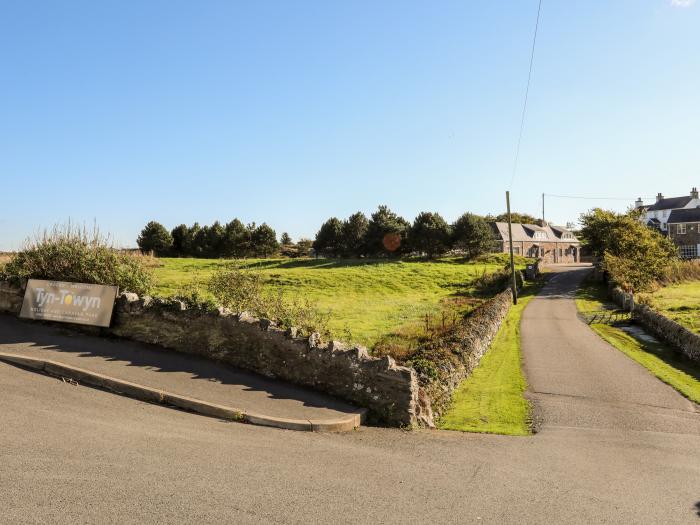 Tyn Towyn - Ty Glas Golau, Trearddur bay