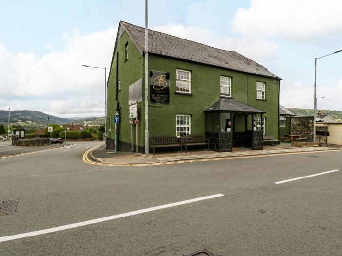 The Cwtch, Gilwern