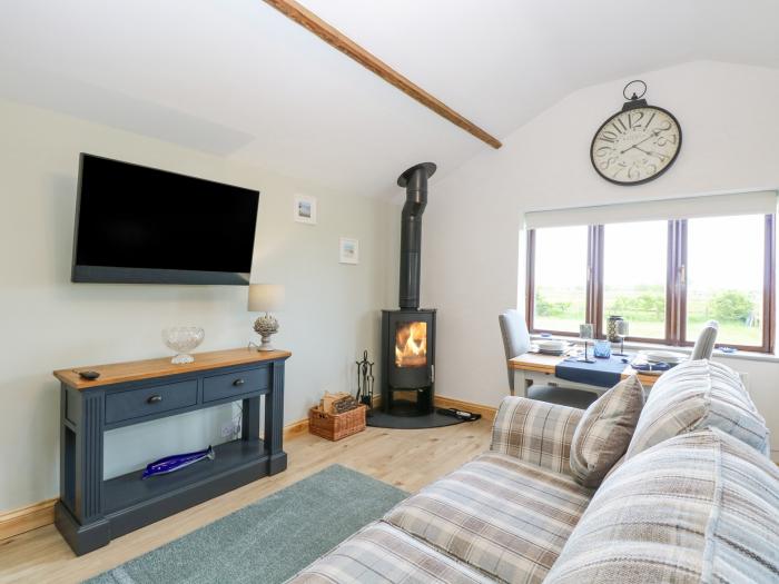 The Annexe, Grange Farm, Hainford, East Anglia. Open-plan. Ideal for couples and smart TV with Sky.