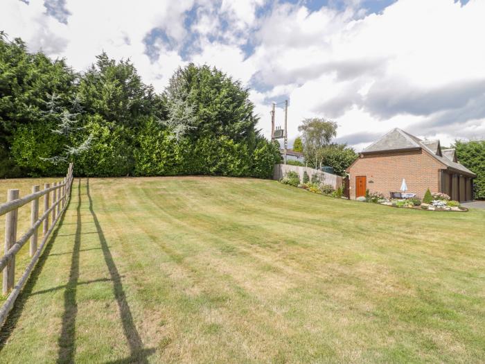 Little House, Wellow