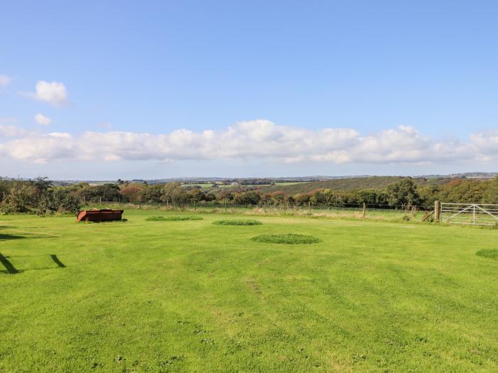 Valley View, Mawgan