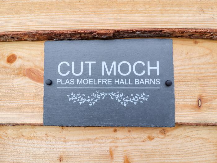 Cut Moch, Plas Moelfre Hall Barns, Llanrhaeadr-Ym-Mochnant