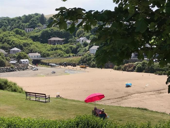 Beach Retreat, Aberporth