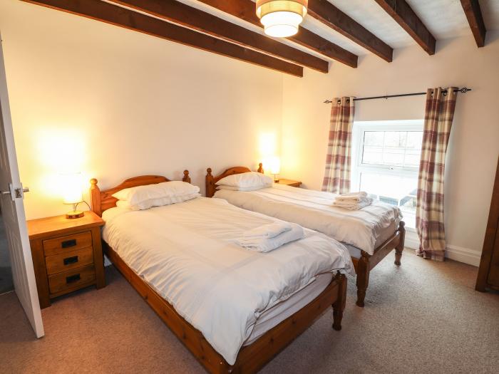 Newton West Farm is near Newgale, in Pembrokeshire. Seven-bedroom home with hot tub. Pet-friendly.