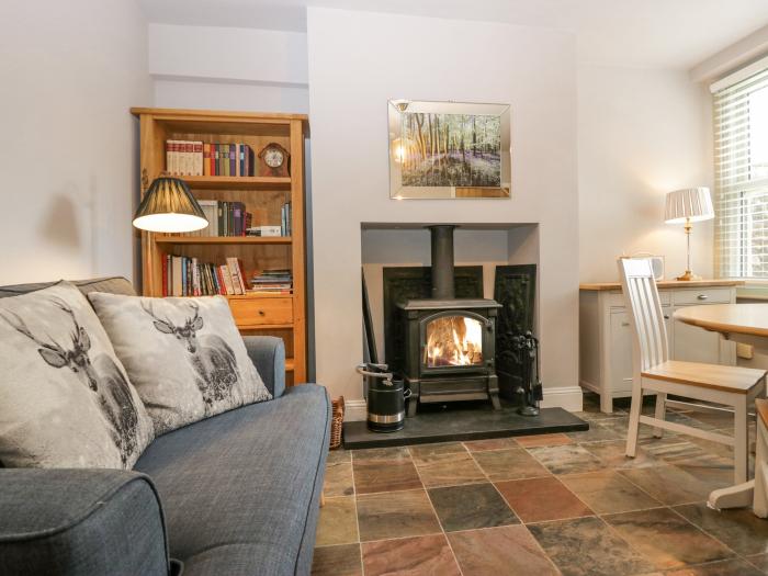 Meadowbank Cottage, Arnside, Cumbria, Lake District, In an AONB, Enclosed garden, Woodburning stoves