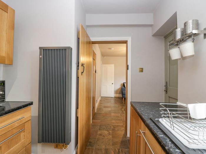 Meadowbank Cottage, Arnside, Cumbria, Lake District, In an AONB, Enclosed garden, Woodburning stoves