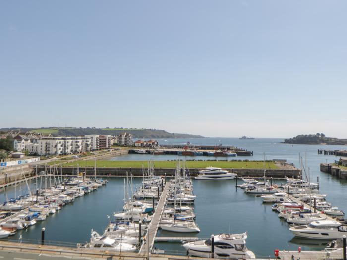 The Penthouse, Phoenix Quay in Plymouth. Fourth-floor apartment, with sea views. Close to amenities.