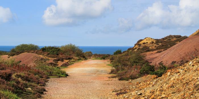 3 Tyn Giat, Penysarn by Amlwch, Anglesey. Coastal location. AONB. Close to a beach. Historic sites.