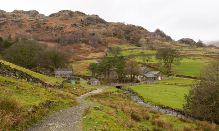 Kentmere Hall Bank Barn is in Kentmere, Cumbria. Three-bedroom home in national park. Pet-friendly.