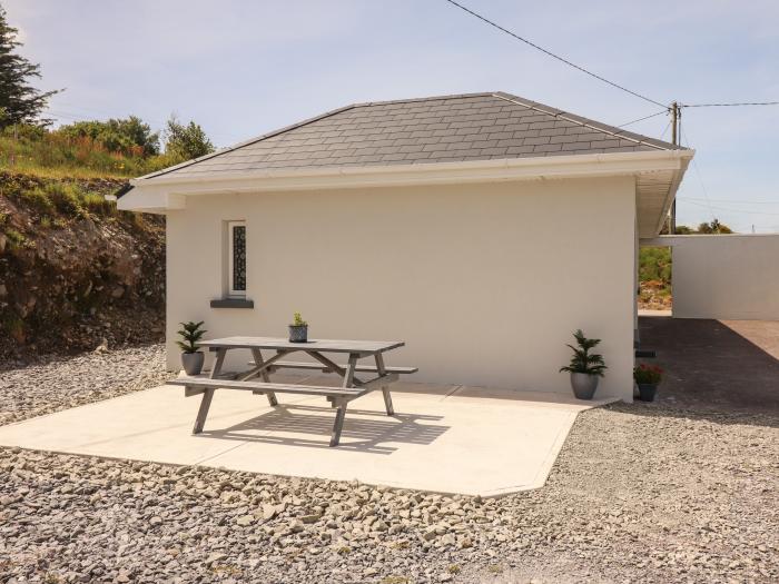 Coolnaharragill Lower Annexe, Glenbeigh, County Kerry