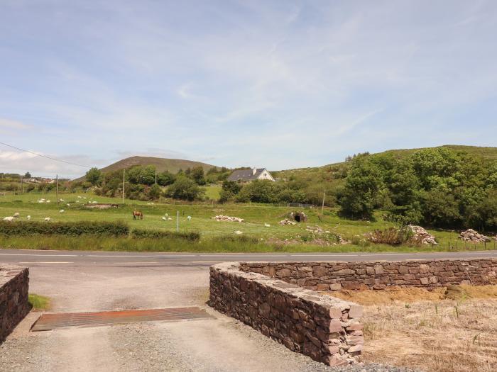 Coolnaharragill Lower Annexe, Glenbeigh, County Kerry
