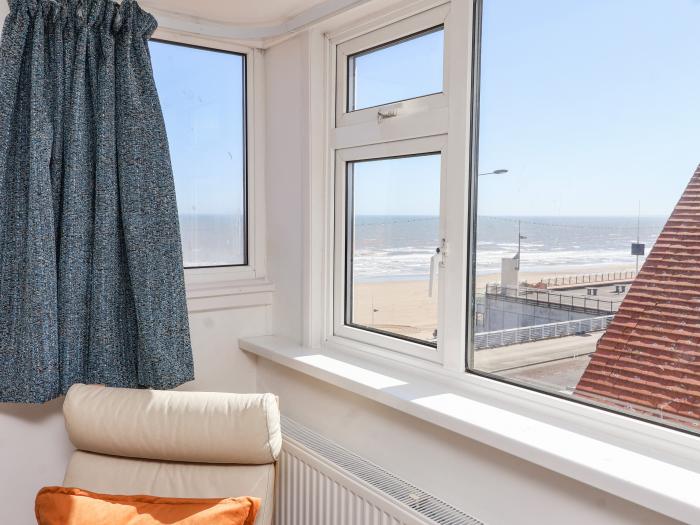 Southdowne, Bridlington, eight-bedrooms, three storeys, off-road parking, beachfront, 8 x TVs, Beach