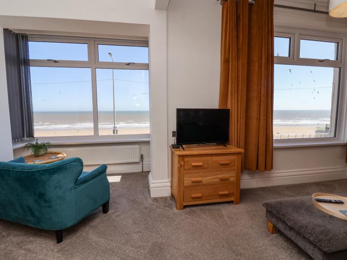 Southdowne, Bridlington, eight-bedrooms, three storeys, off-road parking, beachfront, 8 x TVs, Beach