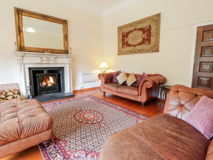 Apartment 2, is in Buchlyvie, Stirling in Scotland. Woodburning stove. Off-road parking. Near a shop