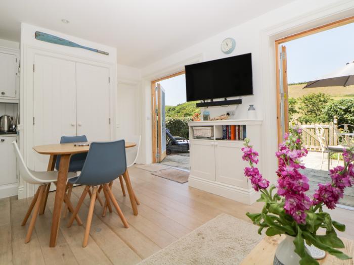 2 Garden Apartment, Hallsands