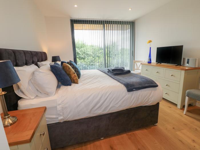 Oakwood House in Tansley near Matlock, Derbyshire. Smart TV. En-suite bedrooms. 5bedroom. WiFi