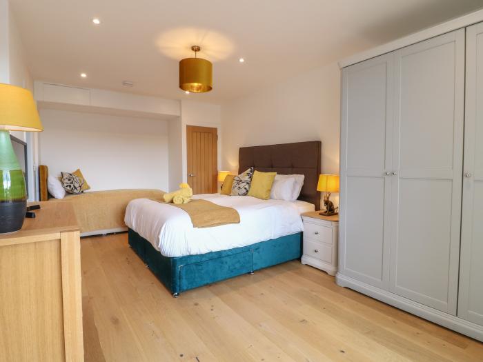 Oakwood House in Tansley near Matlock, Derbyshire. Smart TV. En-suite bedrooms. 5bedroom. WiFi