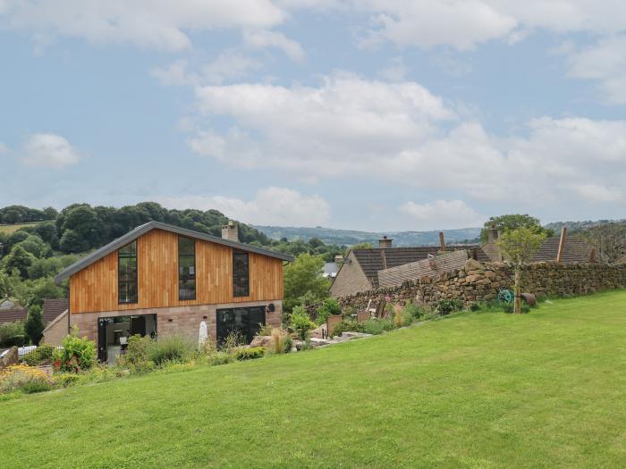 Oakwood House in Tansley near Matlock, Derbyshire. Smart TV. En-suite bedrooms. 5bedroom. WiFi