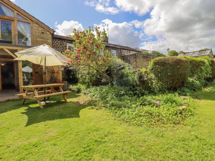 Dean Mews in Old Bramhope near Horsforth, West Yorkshire. Wood-fired Hot tub. Ample off-road parking