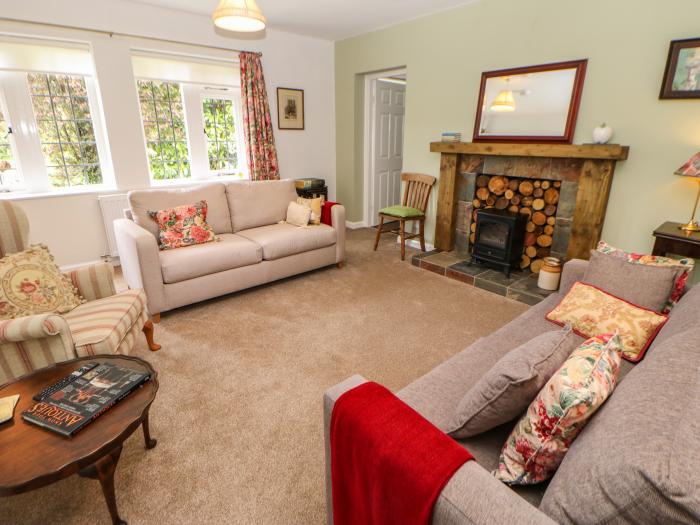 The Coach House rests near Corbridge, in Northumberland. Two-bedroom cottage, set rurally. Courtyard