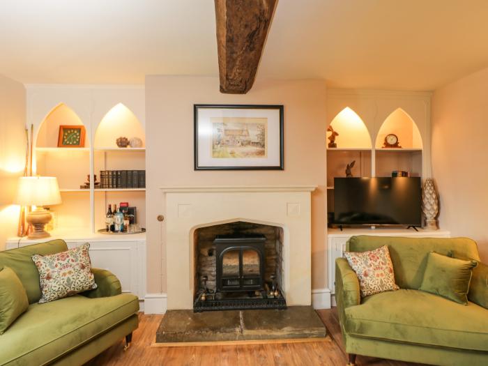 Reybridge House in Lacock, Wiltshire. Near an AONB. Off-road parking. On a working farm. Woodburner.