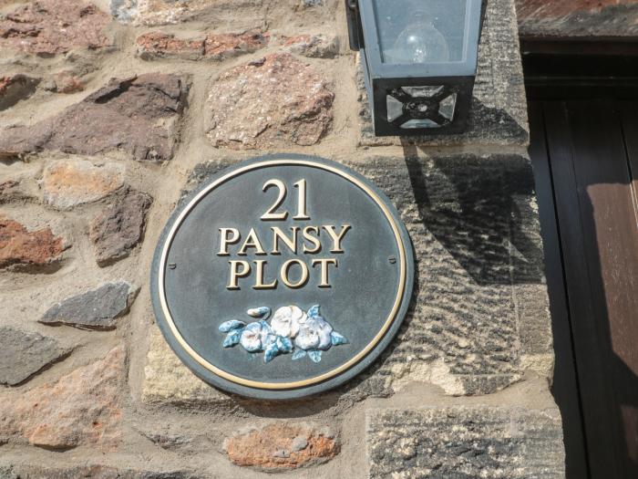 Pansy Plot, Wooler