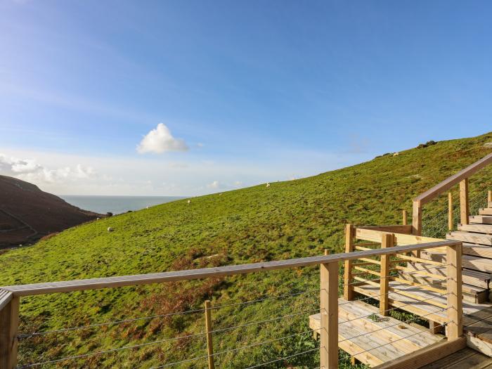 Bryn Y Mor nr Llwyngwril, Gwynedd. In National Park. Two-bedroom bungalow with sea views. Open-plan.