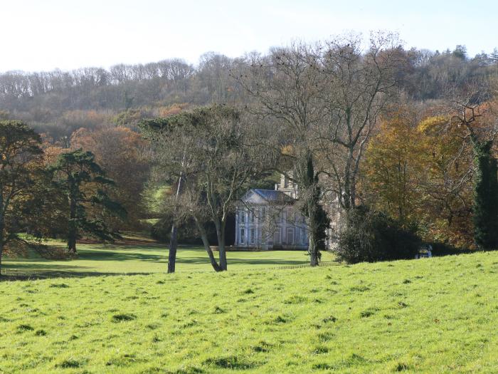 The Old Dairy, Wroxall near Ventnor, Isle of Wight. Near AONB. Rural. Pet-friendly. Countryside view