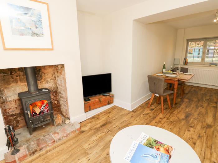 Willow Cottage, Wroxall near Ventnor, Isle of Wight. Near AONB. Countryside location. Woodburner. TV