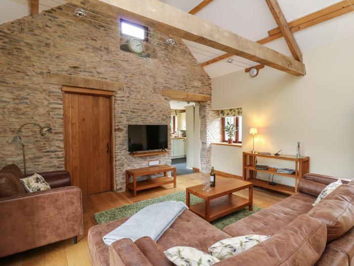 Nant Glas is nr Lampeter, Carmarthenshire. Two-bedroom cottage with private balcony and rural views.