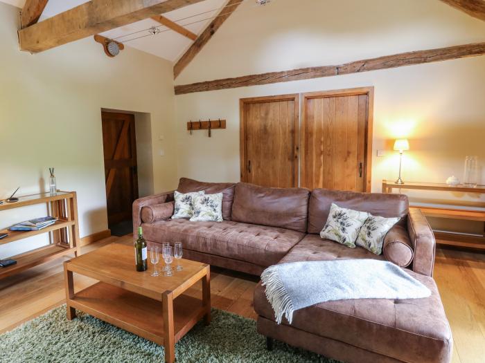 Nant Glas is nr Lampeter, Carmarthenshire. Two-bedroom cottage with private balcony and rural views.