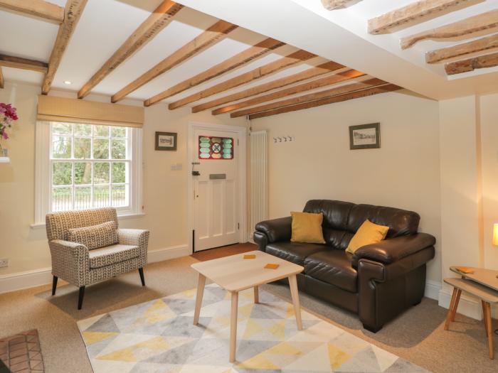 3 Lake Cottages, Prestbury