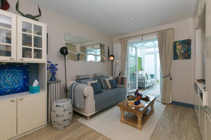 Huers Hide, Carbis Bay, Cornwall, King Bedroom, Private deck, Study, WiFi, Flatscreen TV, DVD player