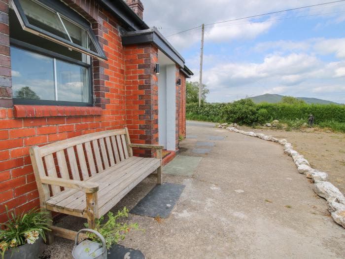 Bethania, Llanrhaeadr-Ym-Mochnant, Powys, countryside and mountain views, woodburning stove, stylish