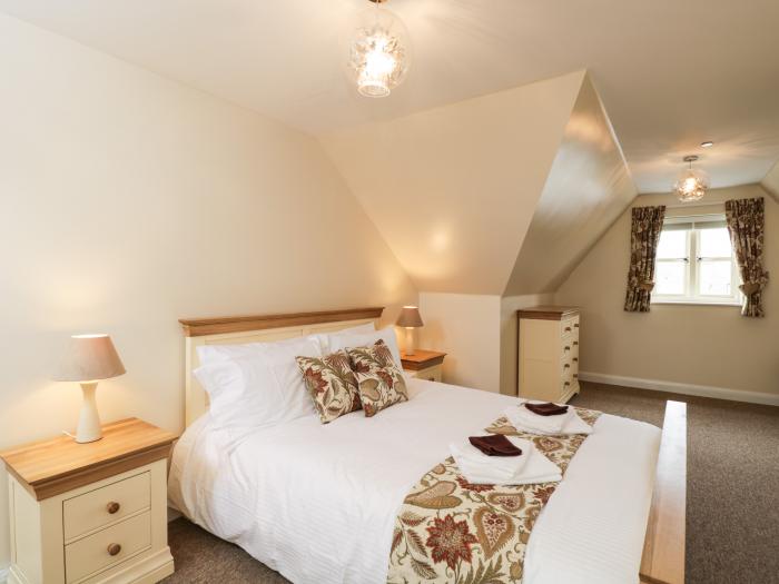 8 The Light, Malmesbury