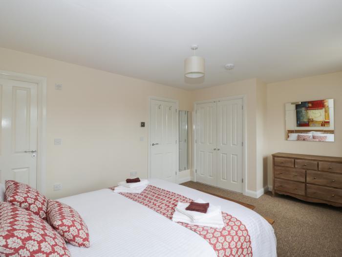 8 The Light, Malmesbury