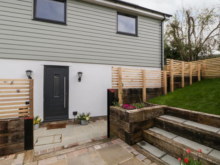 Sevenwoods View in Longhope, Gloucestershire, reverse-level, dog-friendly, off-road parking, garden.