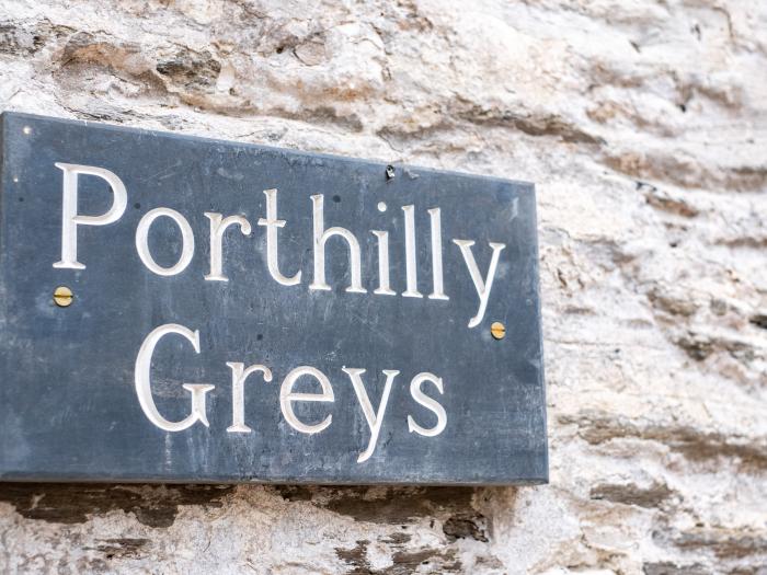 Porthilly Greys, Rock