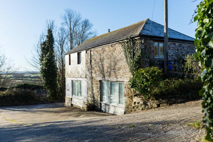 The Barn, St. Minver in St Minver, Cornwall. Close to amenities and a beach. Woodburning stove. Pets