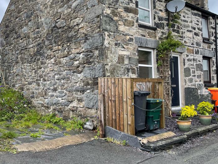 White Roses Retreat, Penmachno