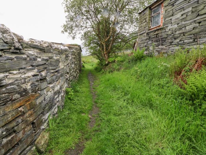 White Roses Retreat, Penmachno