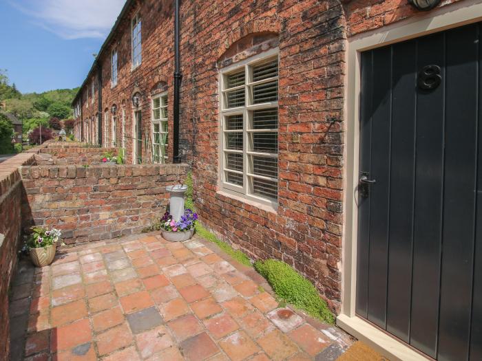Number 7, Ironbridge, Shropshire. Character. Woodburning stove. Pet-friendly. Allocated parking. TV.