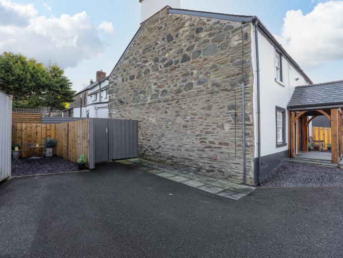 2 Ivy House, Corwen