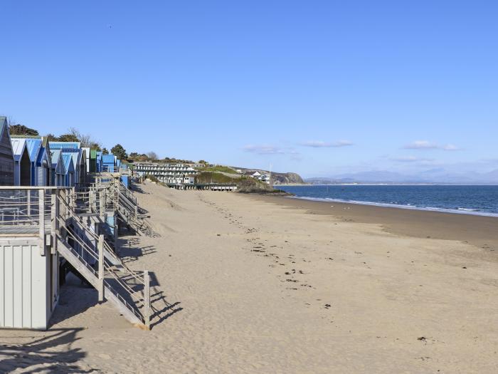 6 Boat Yard, Abersoch