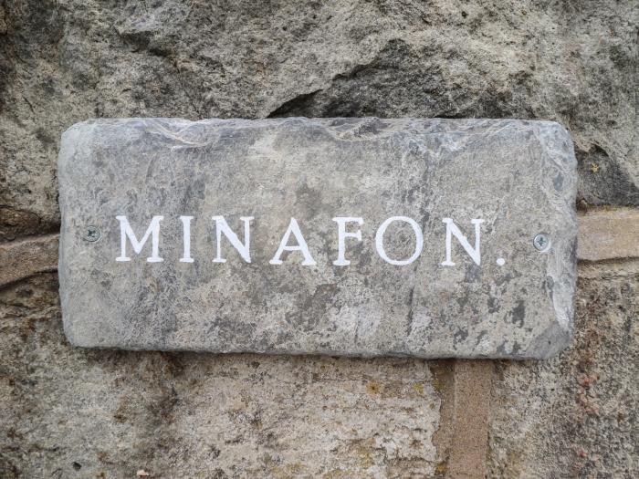 Minafon, Llangynog