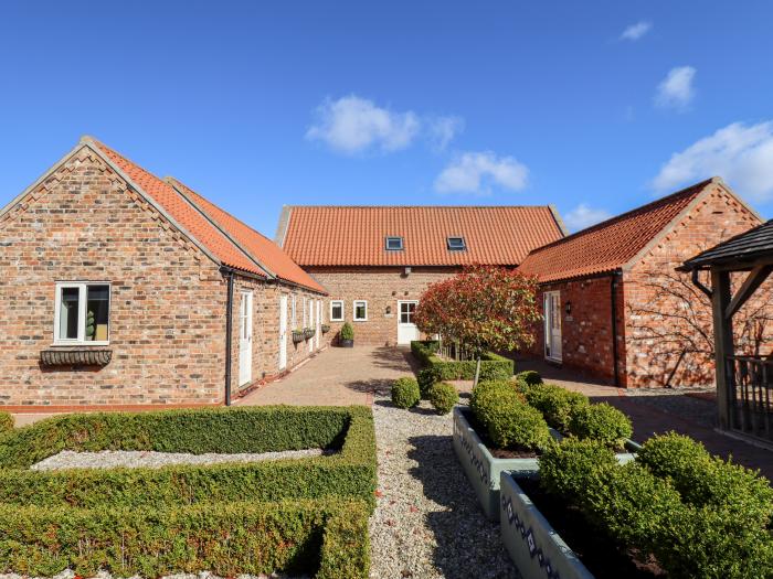 The Granary, North Somercotes, Lincolnshire, Near an Area Of Outstanding Natural Beauty, Pets, 2beds