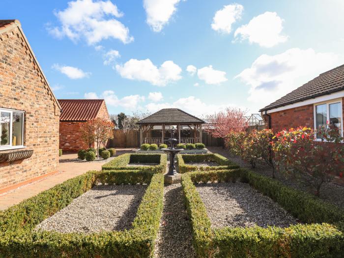 The Mill House, North Somercotes, Lincolnshire, Near an Area Of Outstanding Natural Beauty, Parking.